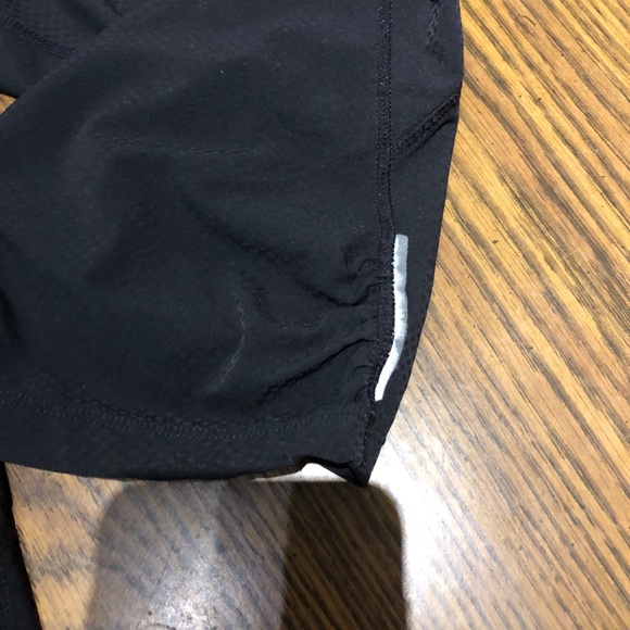 🌸 ATHLETA 🏋🏻‍♀️ Capri reflective -M - pockets - Picture 5 of 6